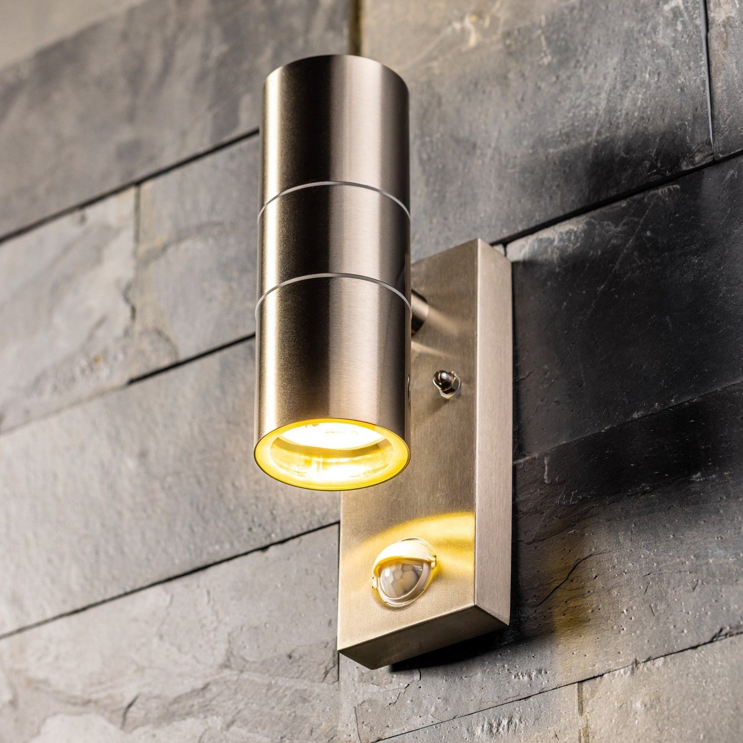 Best Outdoor Lighting Options for Those Late Summer Nights