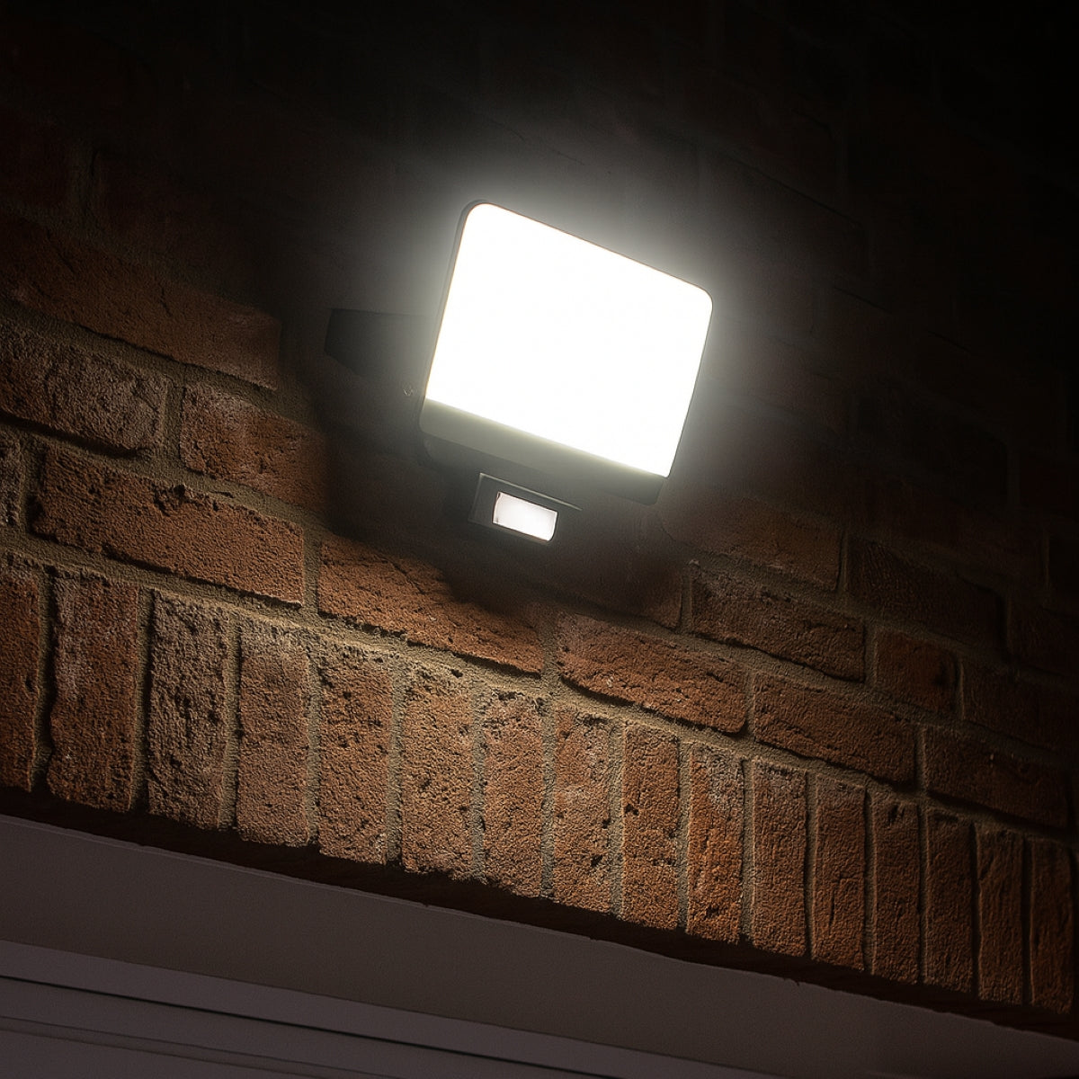 CGC PARRY 15W LED PIR Motion Sensor Floodlight Black Body with Full Front White Opal Diffuser 1300lm 4000k