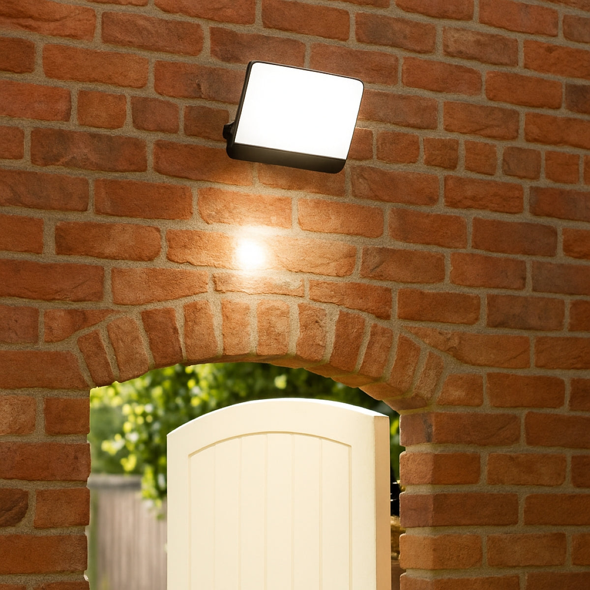 CGC PARRY 30W LED Floodlight Black Body with Full Front White Opal Diffuser 2700lm 4000k