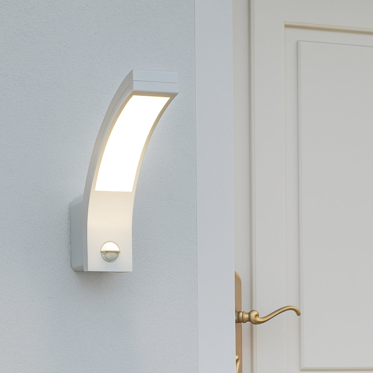 CGC PARIS White LED Curved Outdoor Wall Light With Motion Sensor