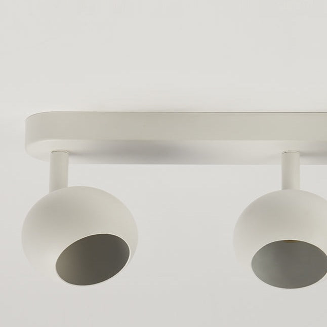 Nieve's elegant and stylish finish makes it the ideal addition to any room. It will look perfect in both traditional and modern environments. It has three adjustable heads so you can set the spot light according to your preferences. For longevity and durability, the lamp is constructed of aluminium that has been painted white.
