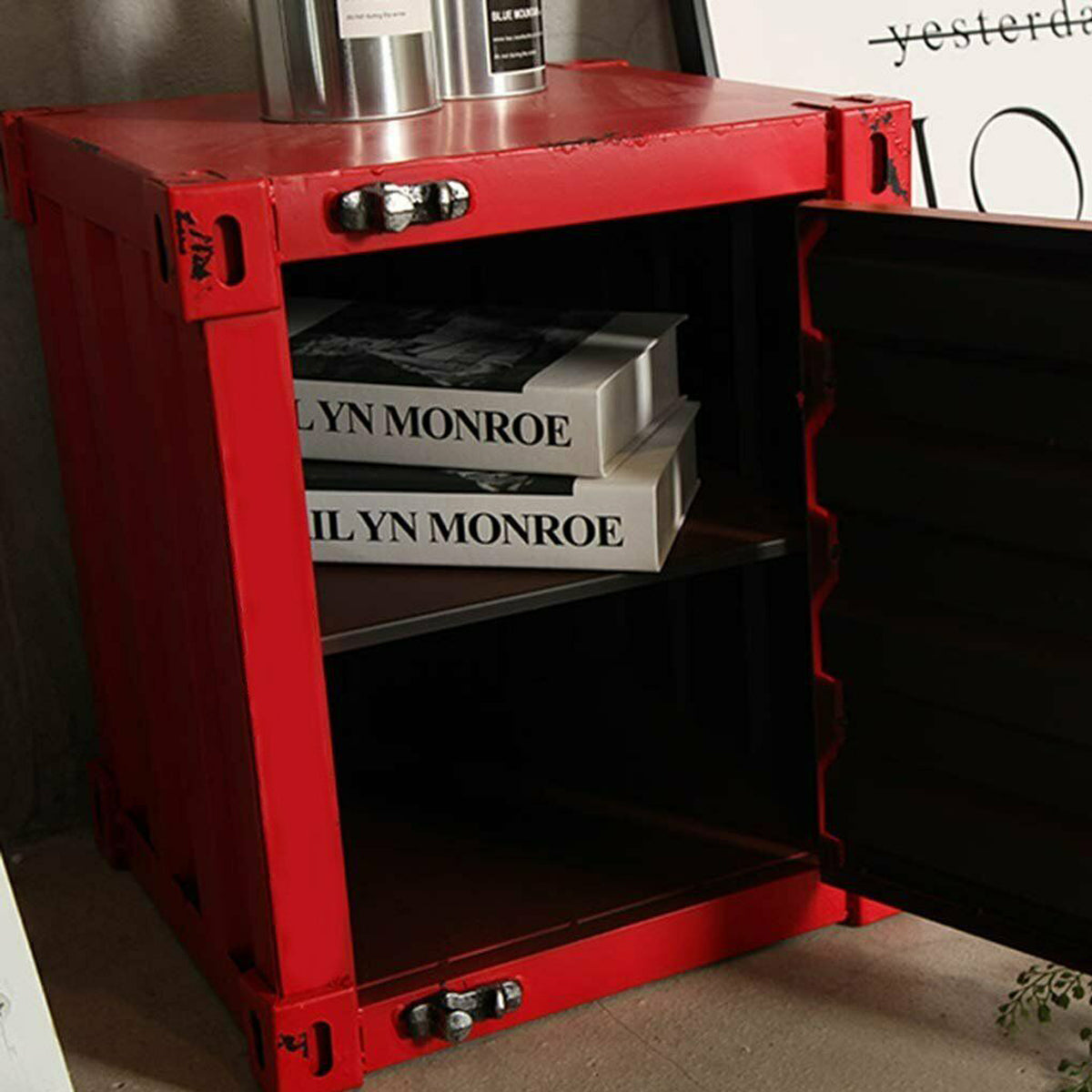 Retro Industrial Style Mini Shipping Container Side Table With Lockable Handle