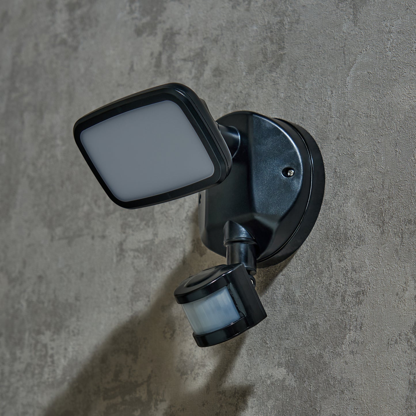 CGC SADE Black LED Floodlight with adjustable head and PIR Motion Sensor IP65