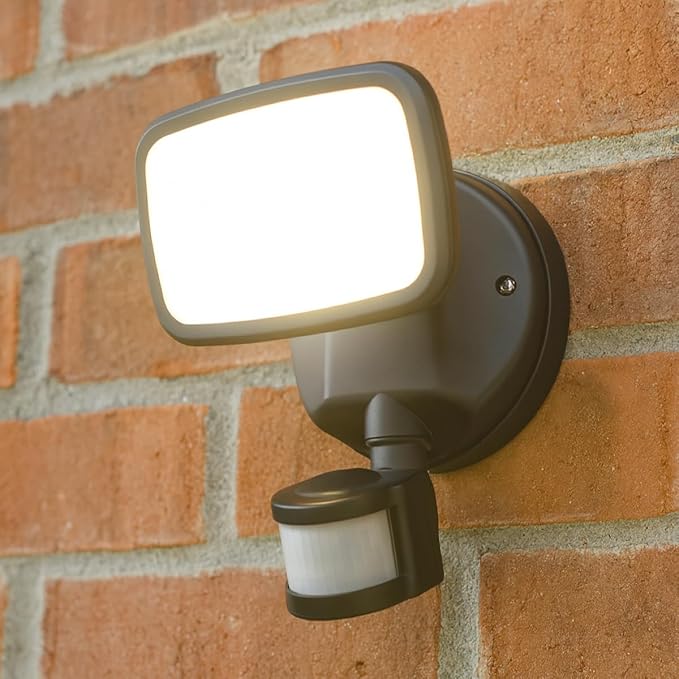 CGC SADE Black LED Floodlight with adjustable head and PIR Motion Sensor IP65