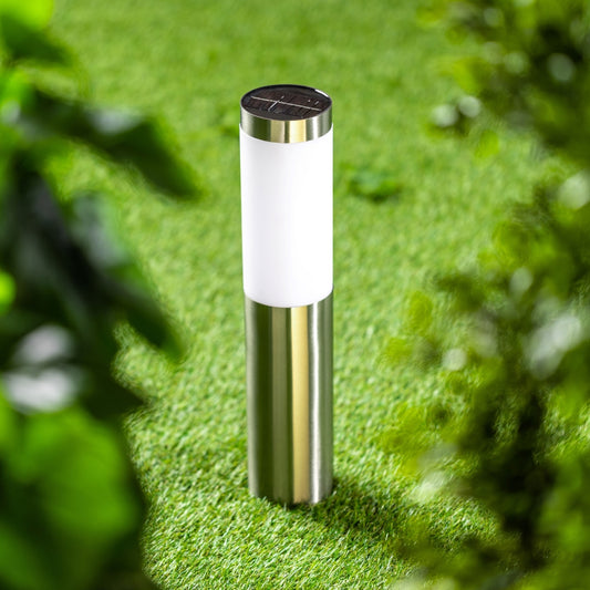 Introducing the Coze stainless steel Solar Post Lights - the perfect solution for anyone looking for quality outdoor lighting in small and affordable doses. These sophisticated lighting fixtures pack advanced technology and stylish design, making them a perfect addition to any outdoor space.