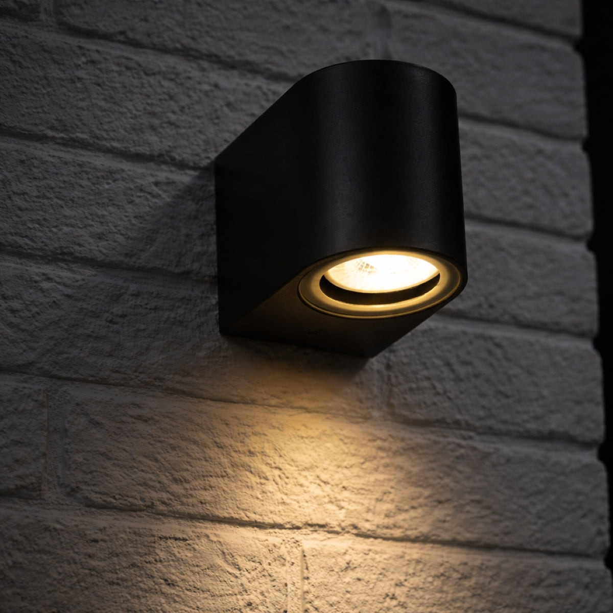 CGC EILEEN Black Outdoor Curved Wall Mounted Single Spotlight