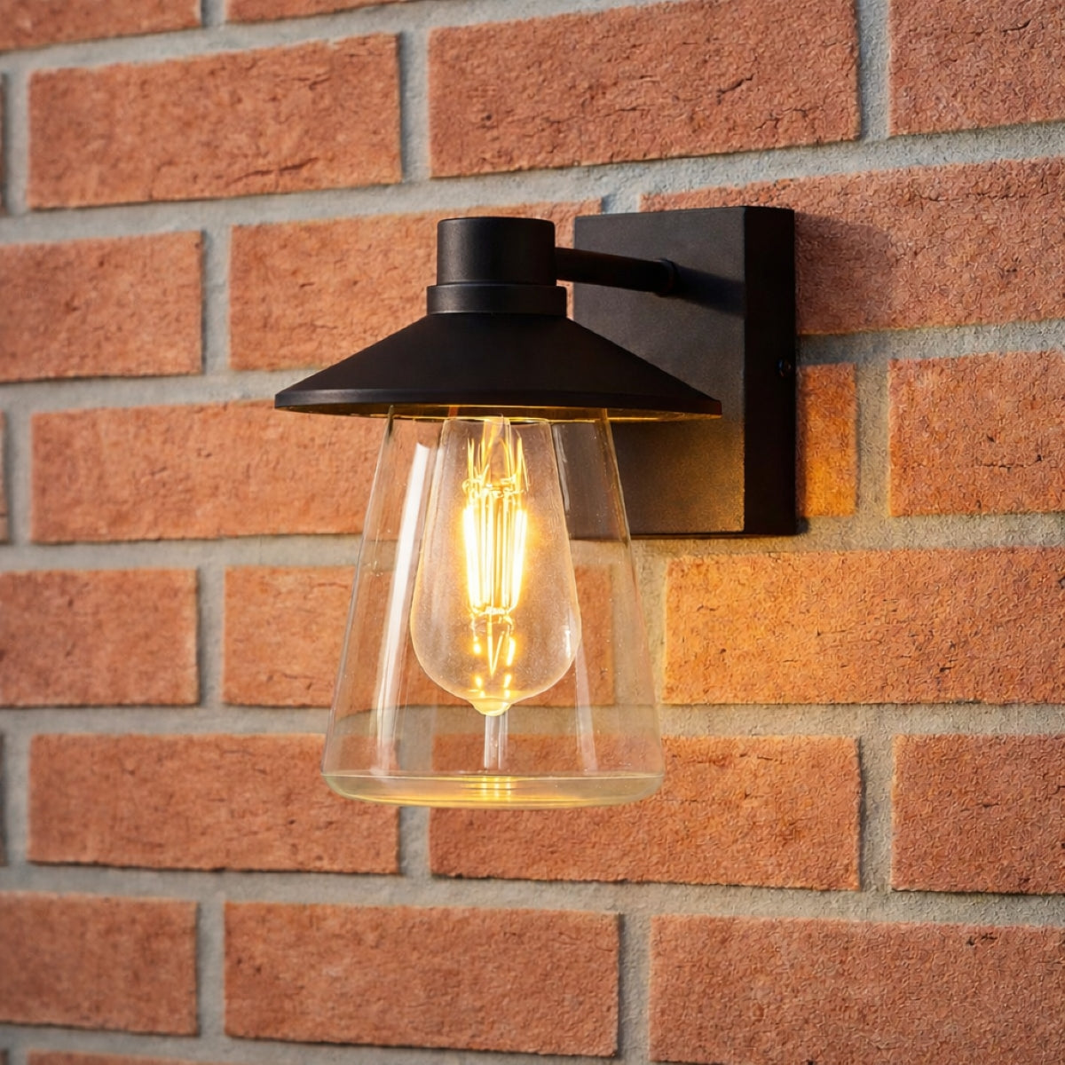 CGC CHESTER Black Outdoor Wall Lantern with Bell Shape Clear Glass Diffuser E27 IP54