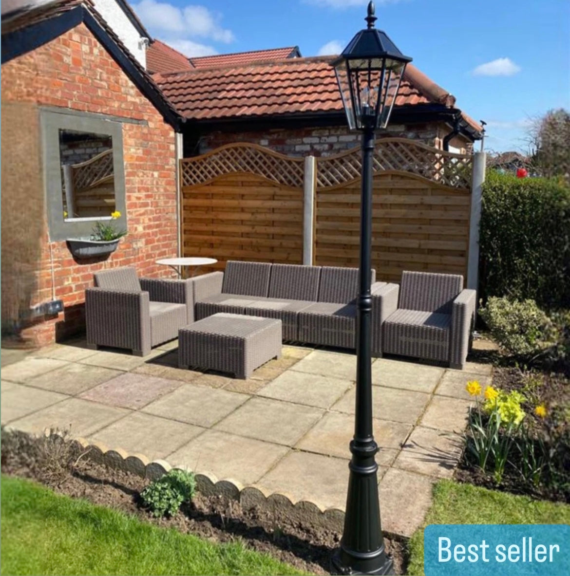 Our London 2.3 metre post combines traditional-design with modern durability for a garden light that won't let you down. Made with high quality robust die cast aluminium in a black finish, with clear glass panes, it will add a beautiful look to your outside spaces. Use it to illuminate front or back gardens, for warm and ambient lighting that welcomes you home, whatever the weather