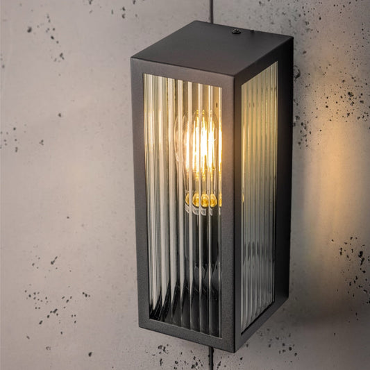 If you’re looking for a modern take on a traditional outdoor wall light, this modern bevelled glass rectangle wall light is perfect for adding style and protection for your home. This classic wall light is designed with a contemporary twist, styled with a rectangle shape and fitted with glass bevelled windows that allow the light to shine effectively.