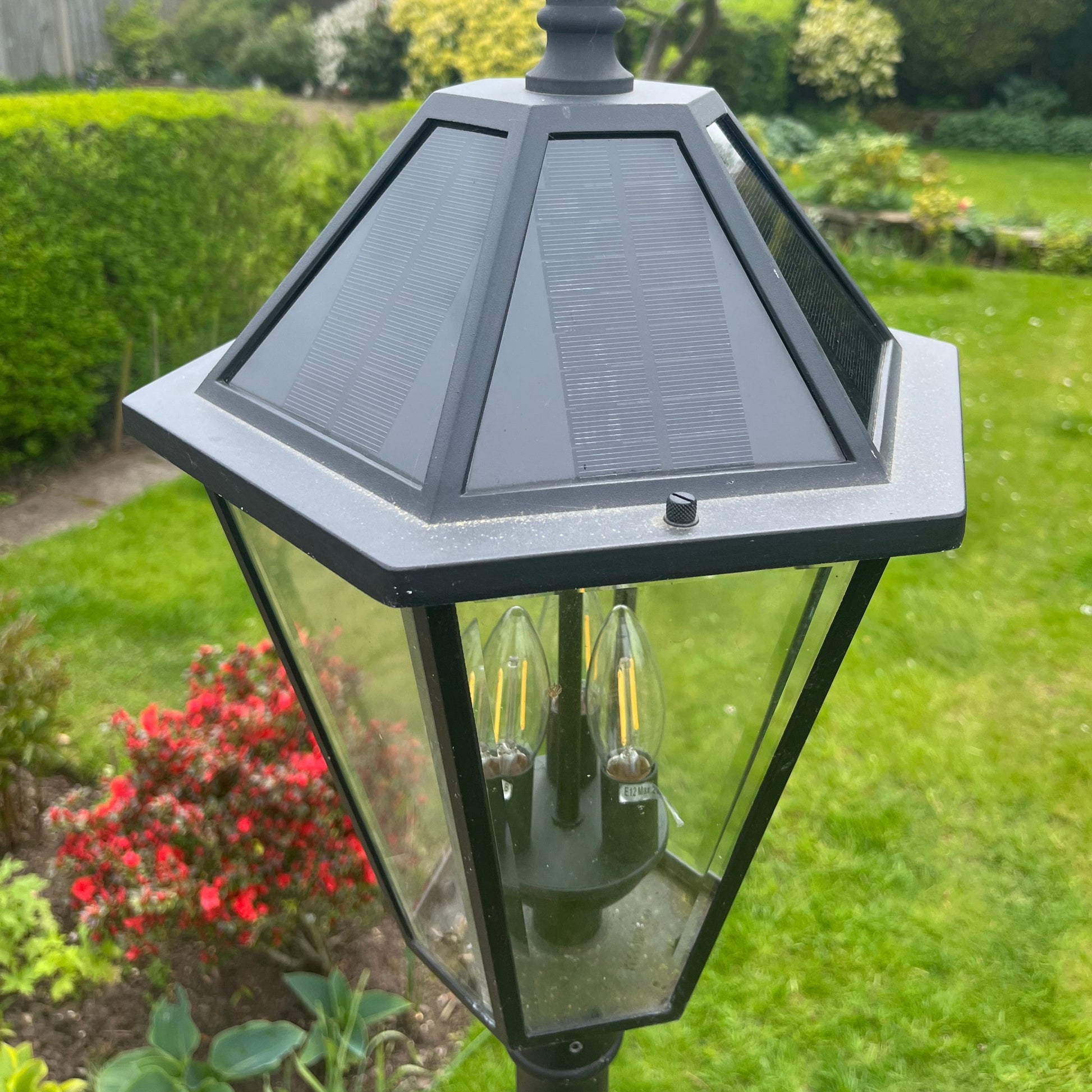 Our London 2.3 metre post combines traditional-design with modern durability for a garden light that won't let you down. Made with high quality robust die cast aluminium in a black finish, with clear glass panes, it will add a beautiful look to your outside spaces. Use it to illuminate front or back gardens, for warm and ambient lighting that welcomes you home, whatever the weather