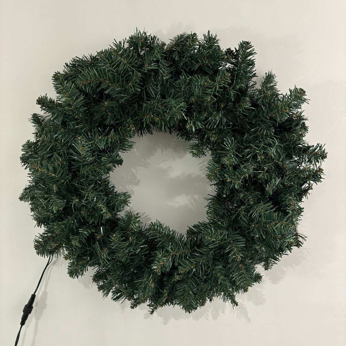 70cm Large Luxury Green Pine Pre Lit LED Christmas Wreath