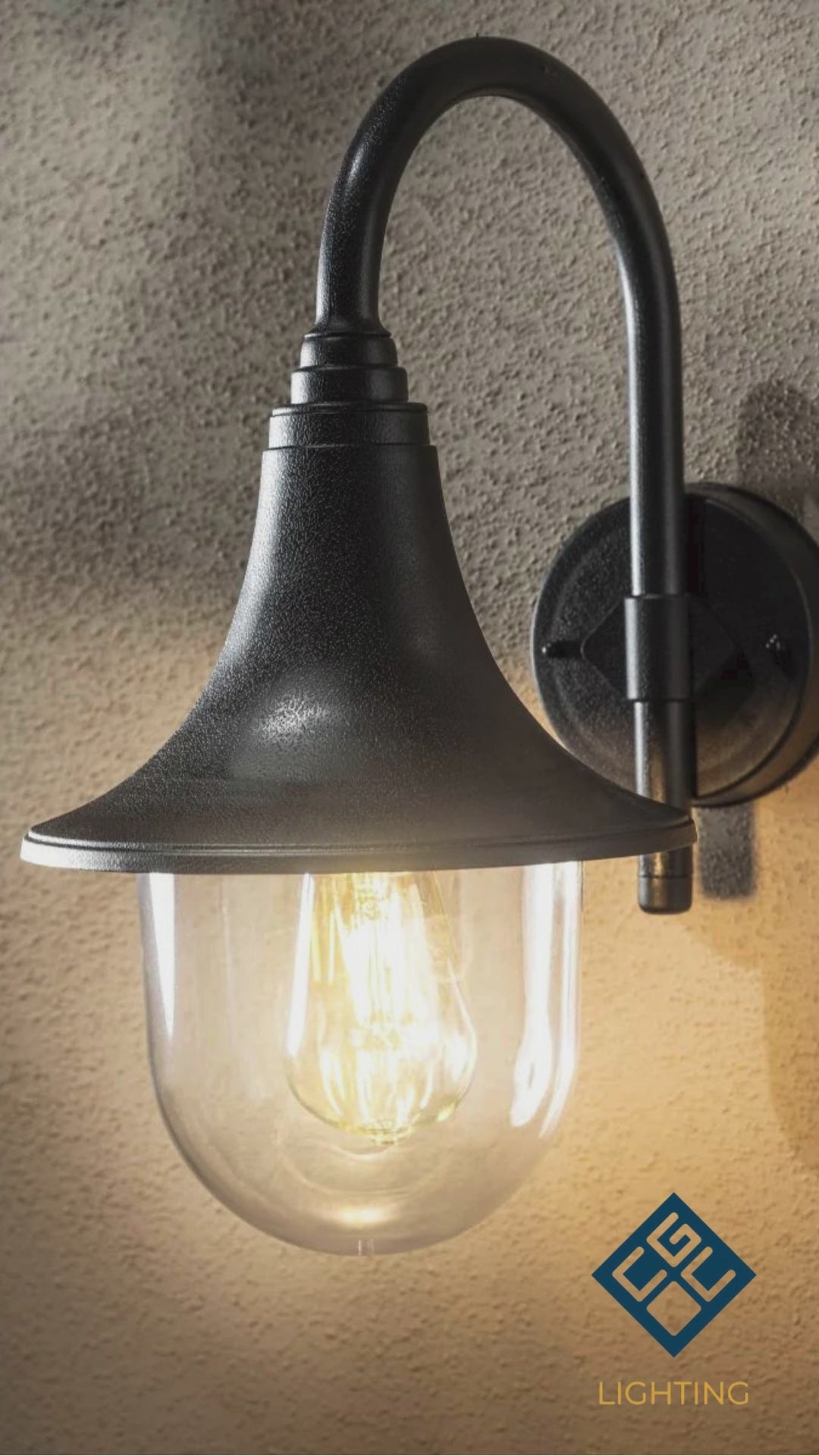 Load video: CGC DINAH Black Traditional Curved Hooked Outdoor Wall Lantern