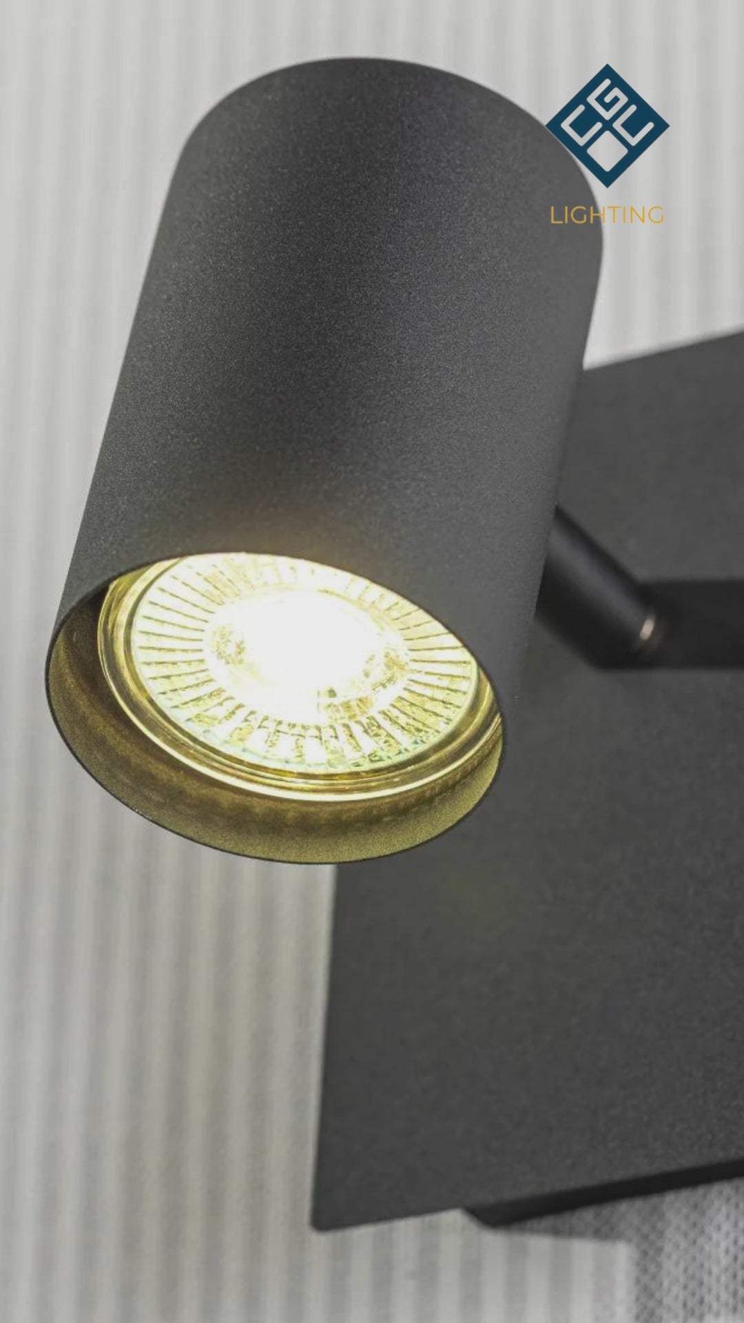 Load video: CGC VENETO White GU10 Ceiling Spotlight Five Head Adjustable Bar Light