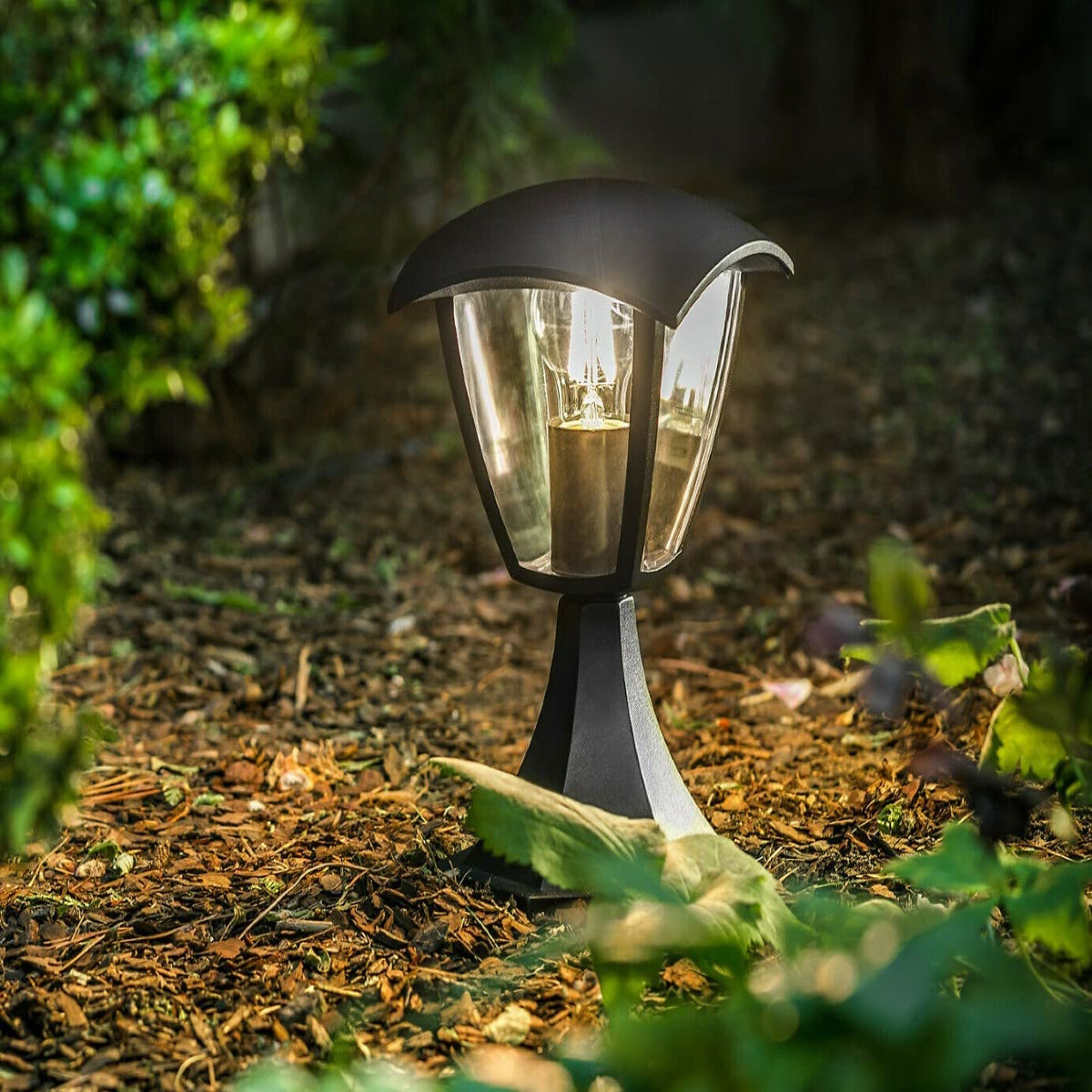 CGC VIOLET Black Outdoor Short Post Coach Style Light
