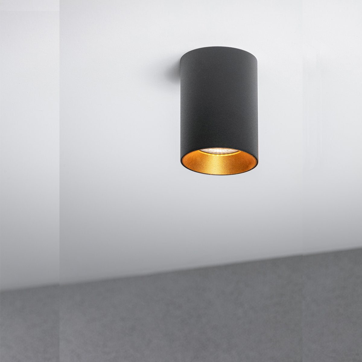 Jessica has a sleek and modern circular design with a powder coated exterior and gold interior. A simple, black ceiling spotlight made from is a perfect complement to classic or modern interiors. Ideal for the kitchen, dining room, bedroom, or living room. It has an IP20 rating, indicating that it is dustproof.