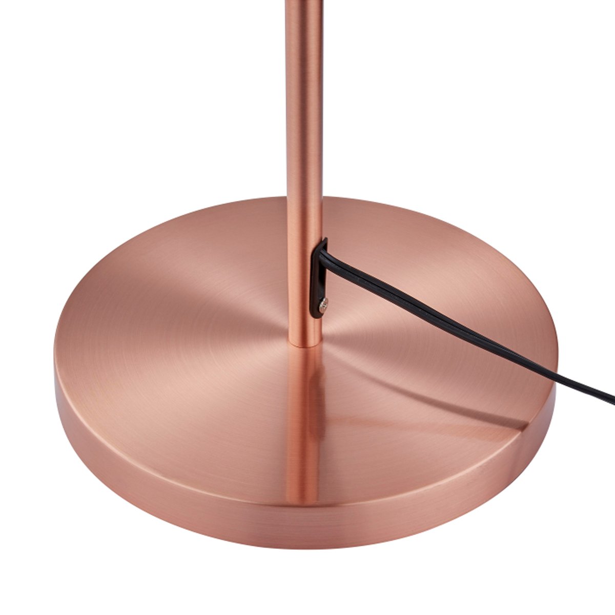 Our Caitlin floor lamp features an angular metal frame to bring a hint of industrial style to your interior. Add a filament bulb for an extra special effect. Finished in brushed copper.