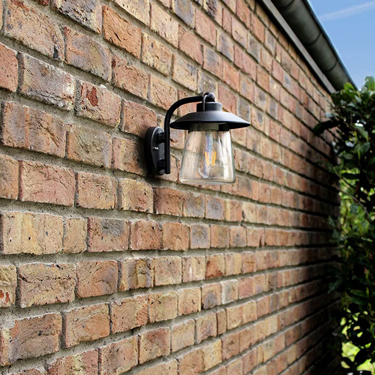 Black matt with washed bronze finish Applicable to walls Vintage styled light with metal framing and weathered looks. E27 bulb (not included), 60W max IP44 Rated for outdoor use, 220-240V mains power, ambient temperature -20 to +30, class 1 Height: 20 cm Width: 22.5 cm Shade Diameter: 17.6 cm