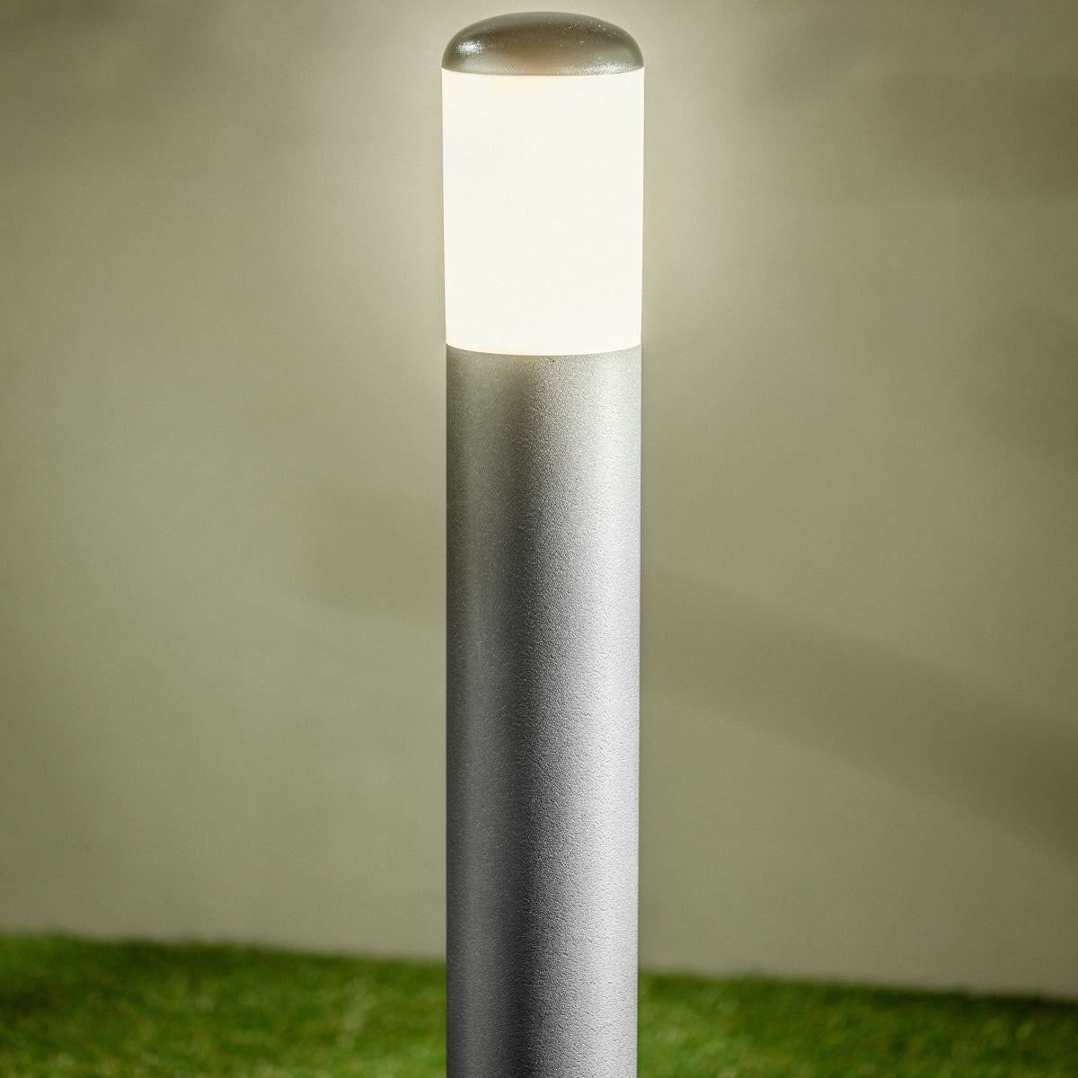 Our Humera black outdoor post light would look perfect in a modern or more traditional home design. Outside lights can provide atmospheric light in your garden, at the front door or on the terrace as well as a great security solution. It is designed for durability and longevity with its robust material producing a fully weatherproof and water resistant light fitting. This light is reliable and lasting, so you won't have to worry about replacing it anytime soon.