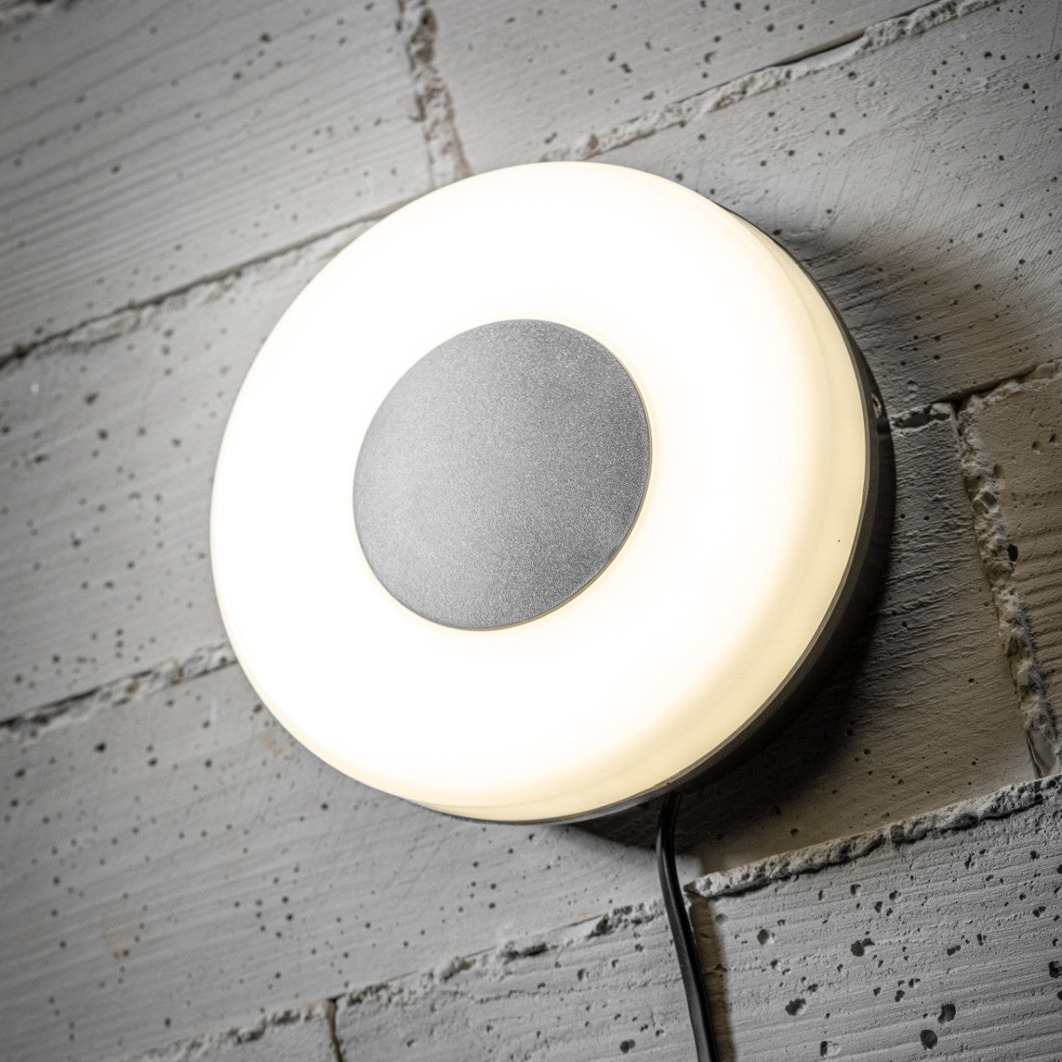 CGC TWISTER Black / White Round LED Light