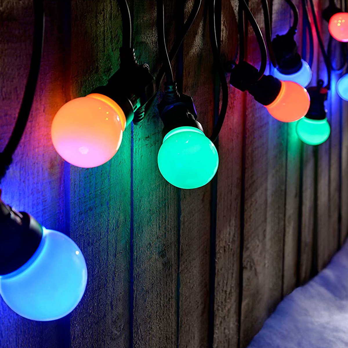 Transform your space and achieve a stylish glow with our ever popular festoon lighting kit. Our kits will allow you to connect up to 4 kits together and run off the same one plug with a low energy consumption.
