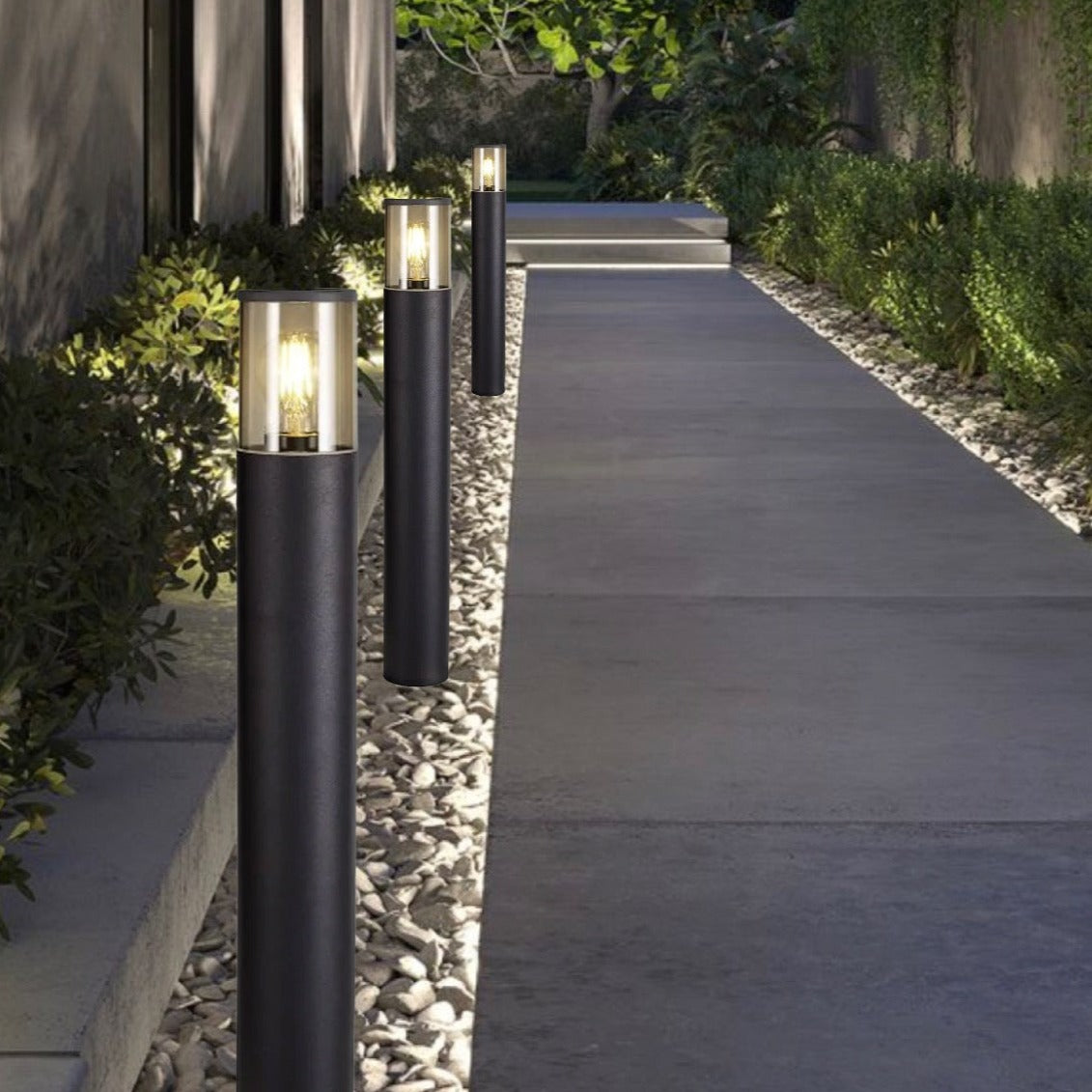 This post light is featured with a smoky diffuser, dark grey finish and ideal for outdoor use. Measuring around 50cm in height, this elegantly designed pillar light blends with either modern or traditional houses. The extended height of this product (compared to our medium dark grey post light) allows it to sho