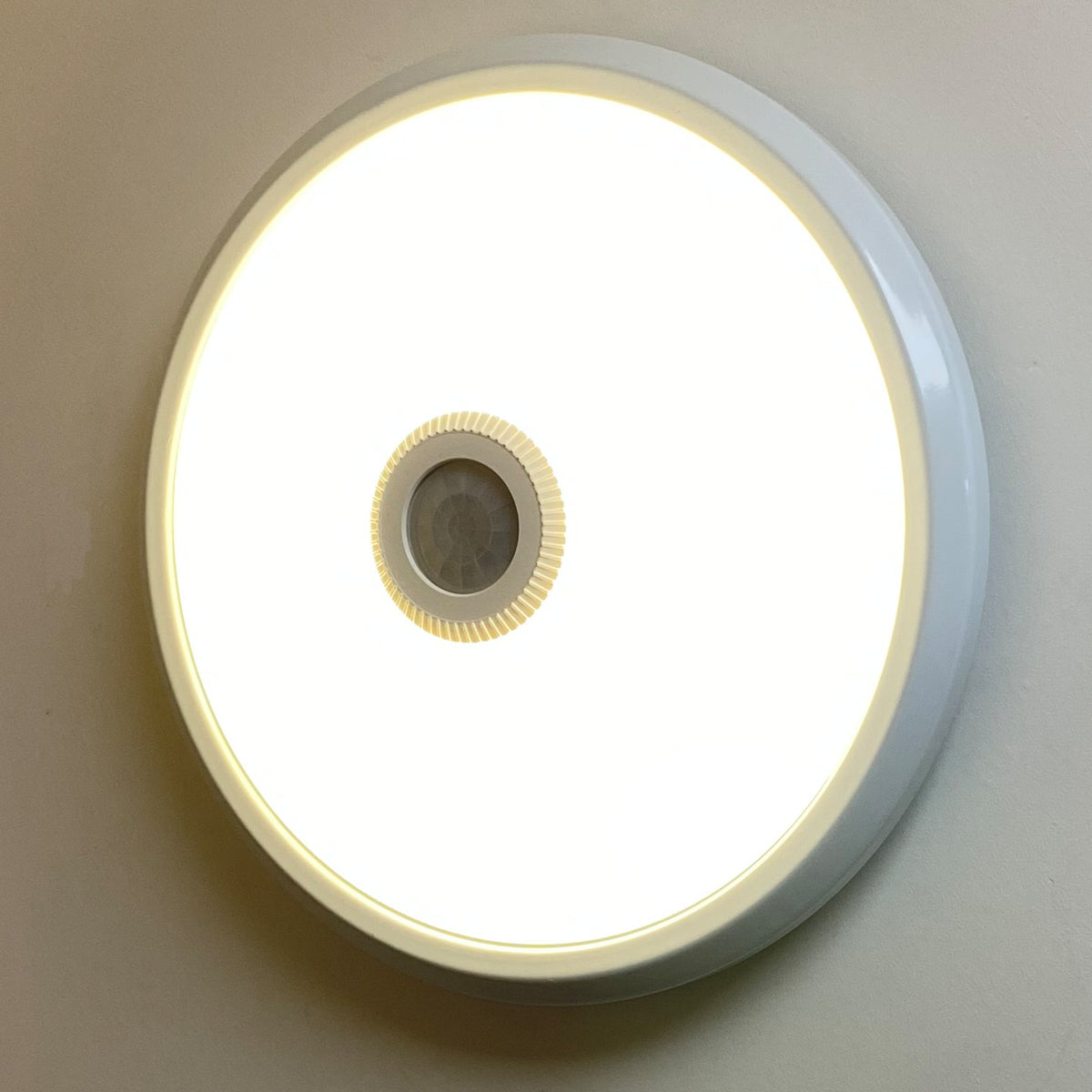CGC RIZZO White Round Ceiling Light With Motion Sensor