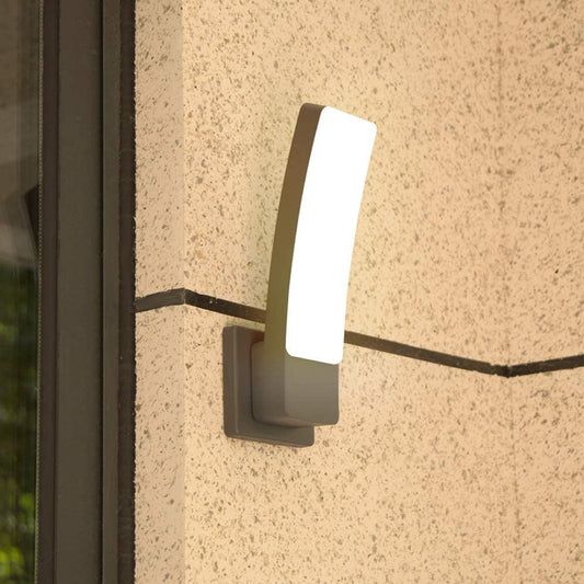 Our Alana dark grey curved wall light combines style and energy efficiency. Perfect for lighting outside modern homes driveways, patios, gardens as well as bars, clubs, hotels. Matching post light available.