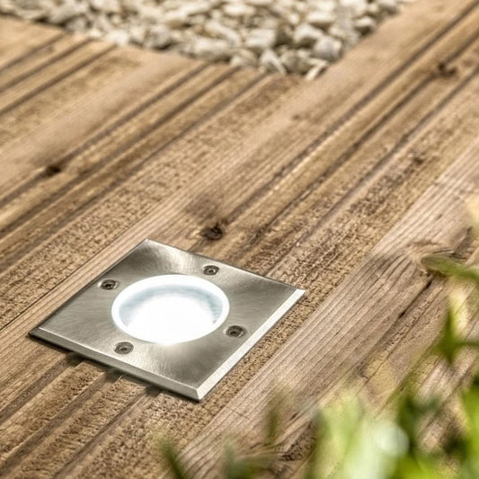 Walkover lamps are a category of products created to complement gardens, paths, driveways and the surroundings of houses. While maintaining full comfort of use, that we can enjoy cosy lighting, increasing safety and at the same time taking care of a refined visual style.